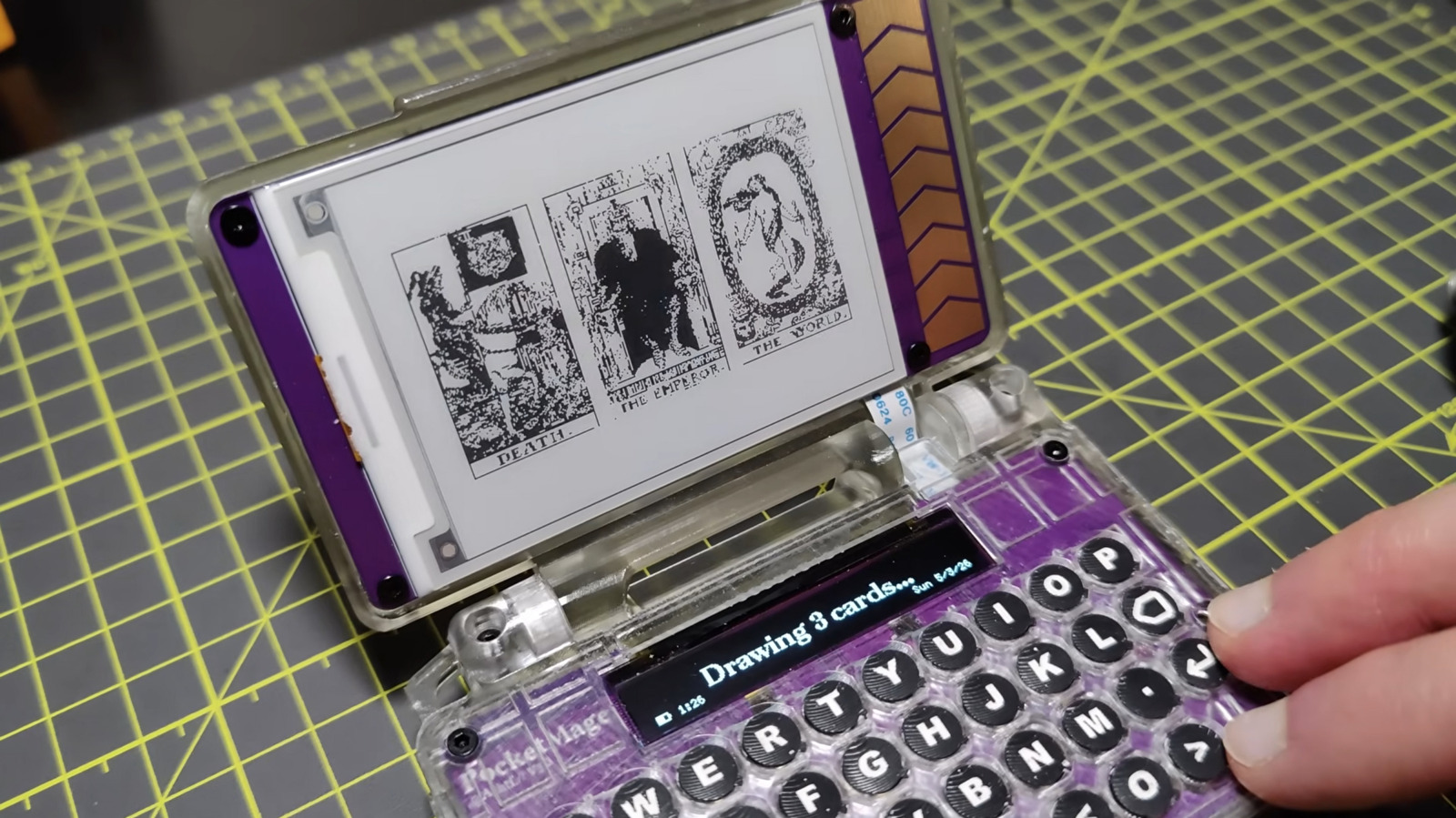 Nostalji ve Büyü Bir Arada: Karşınızda E Ink Ekranlı PocketMage PDA