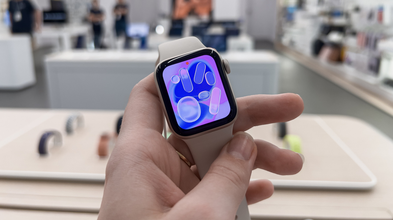 Apple Watch SE 3 Neden Çok Daha Uygun Fiyatlı? İşte Aradaki Farklar