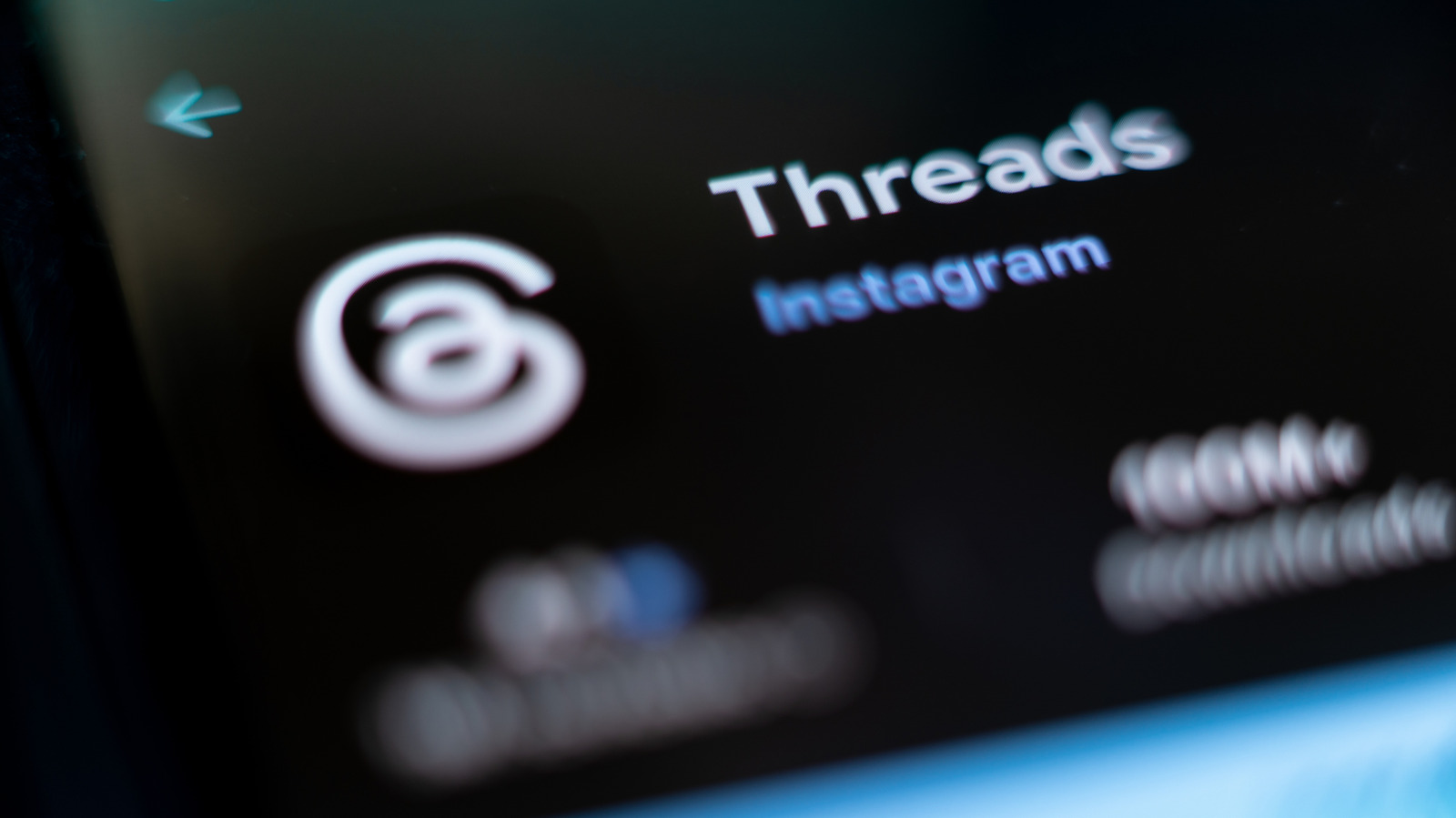 Threads’e Grok Rakibi Geliyor: Meta AI Artık Paylaşımlara Dahil Oluyor