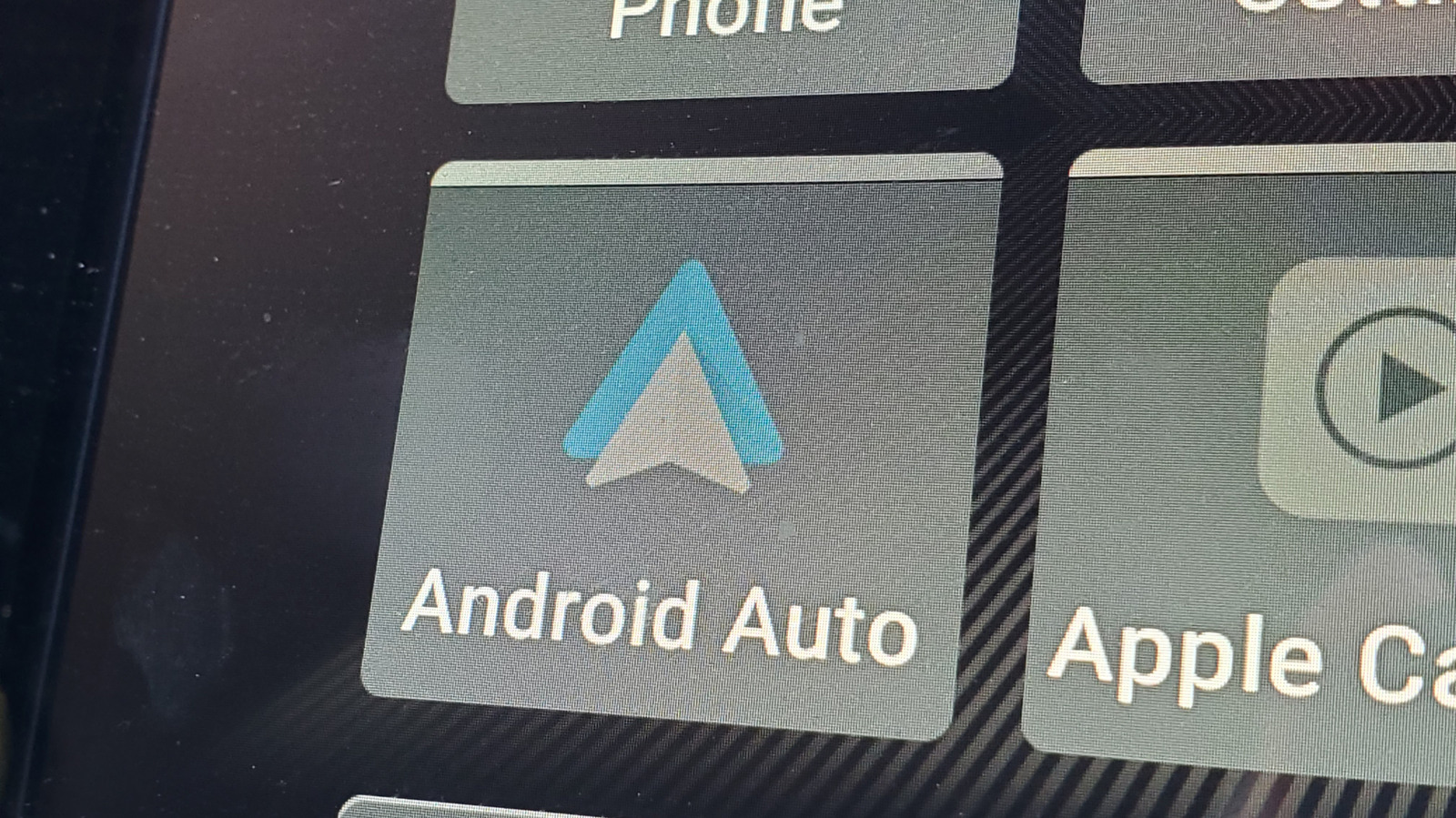 Android Auto'nun Gizli Geliştirici Menüsü ile Araç İçi Deneyiminizi Özelleştirin