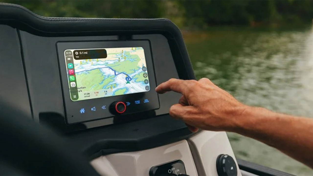 Denizcilikte Devrim: Android Auto ve Apple CarPlay Artık Teknelerde!