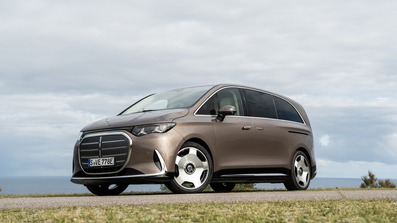 Tekerlekli Oturma Odası: 2028 Mercedes-Benz VLE ile Tanışın
