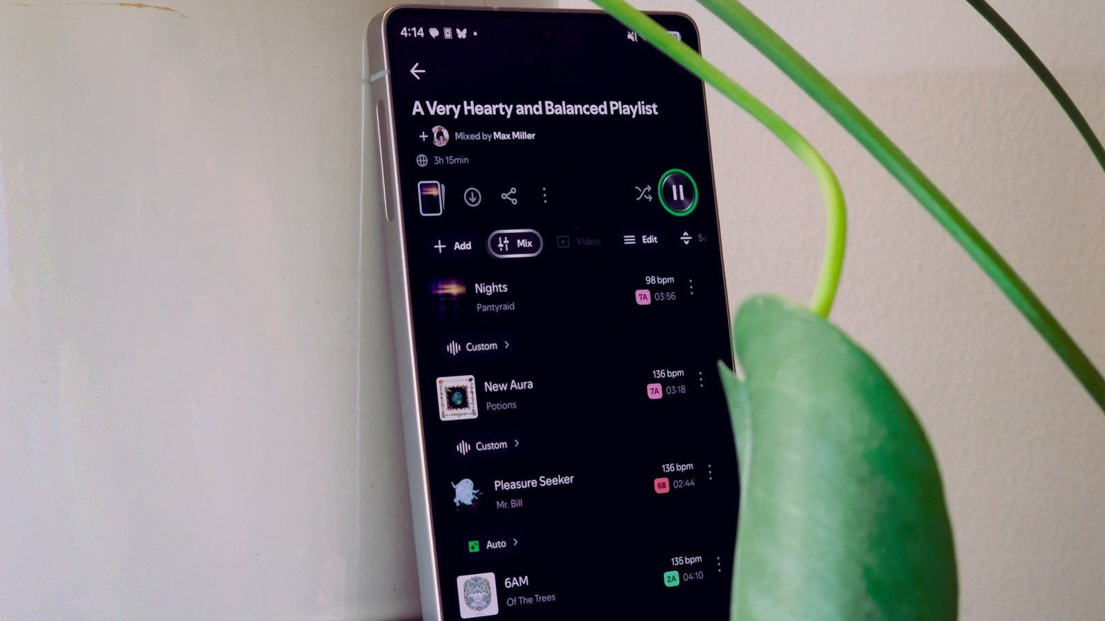 Spotify'da Kendi DJ Setinizi Oluşturun: Mix Özelliği ile Kusursuz Geçişler