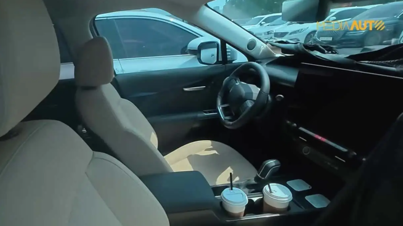 Yeni Hyundai Tucson Görüntülendi: Dev Ekran ve Büyüyen Gövdeyle Geliyor