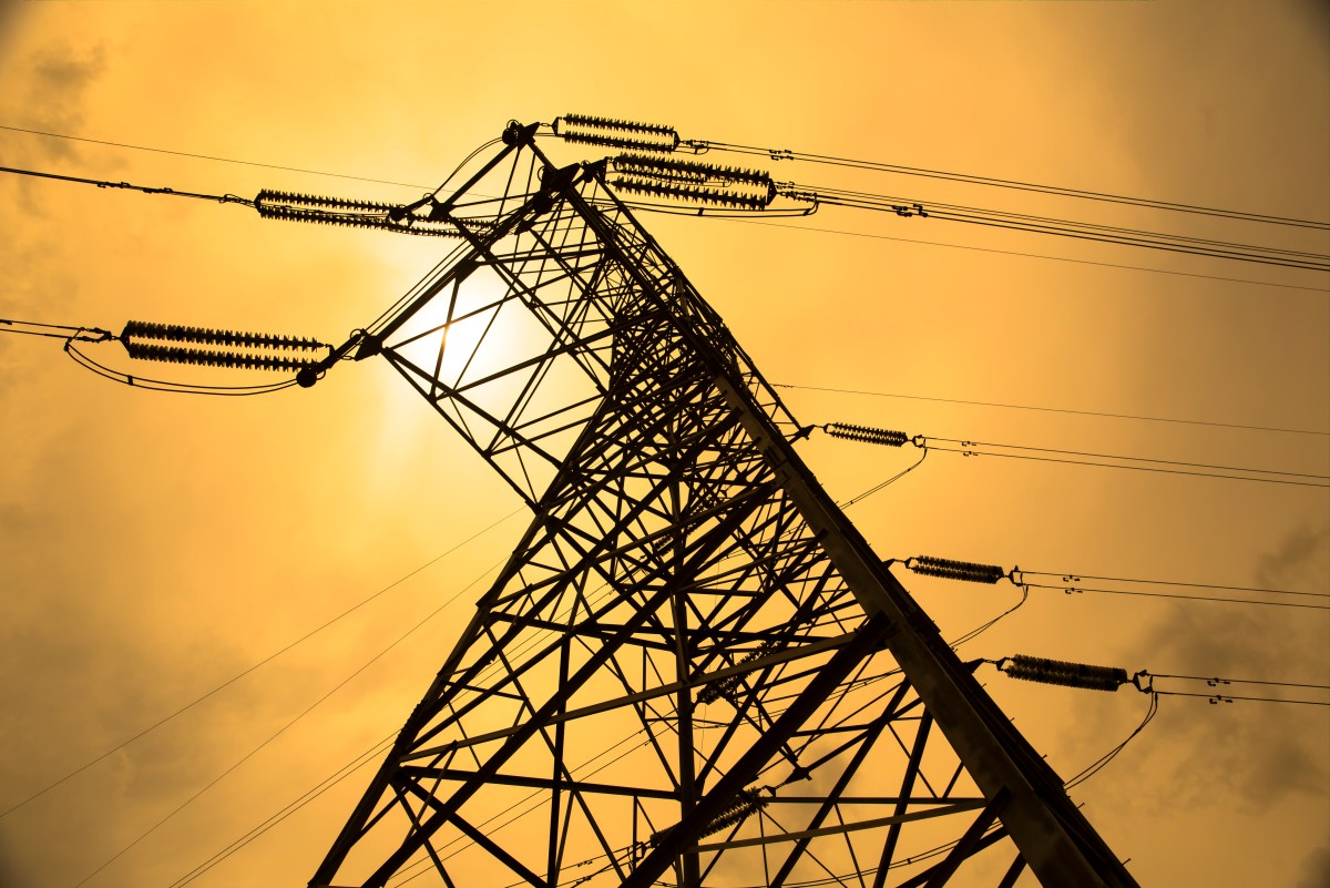 Yapay Zeka Veri Merkezleri Elektrik Şebekelerini Sarsıyor: Tehlike Kapıda mı?