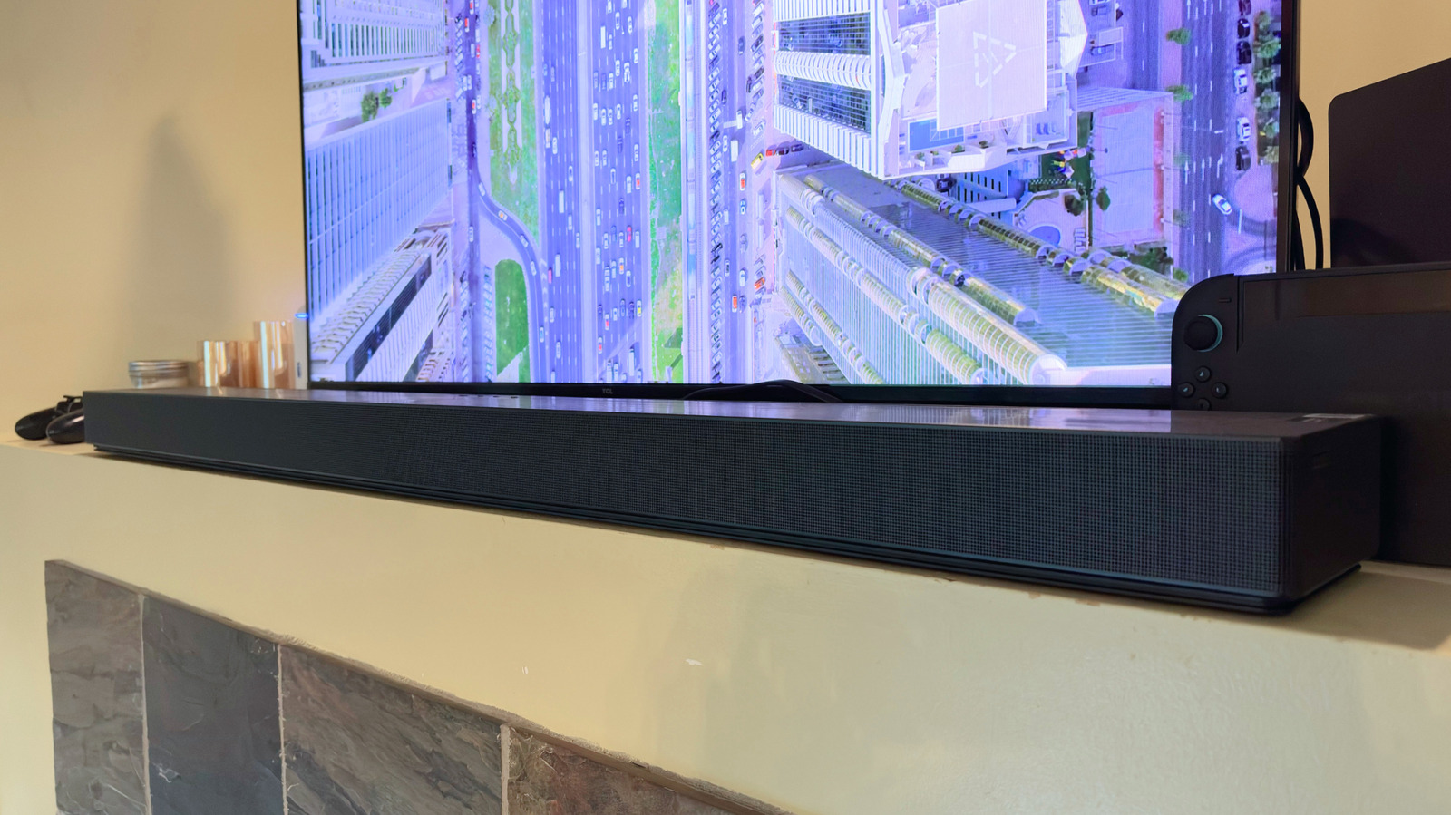 Samsung QS90H İncelemesi: Harici Subwoofer Devri Bitiyor mu?
