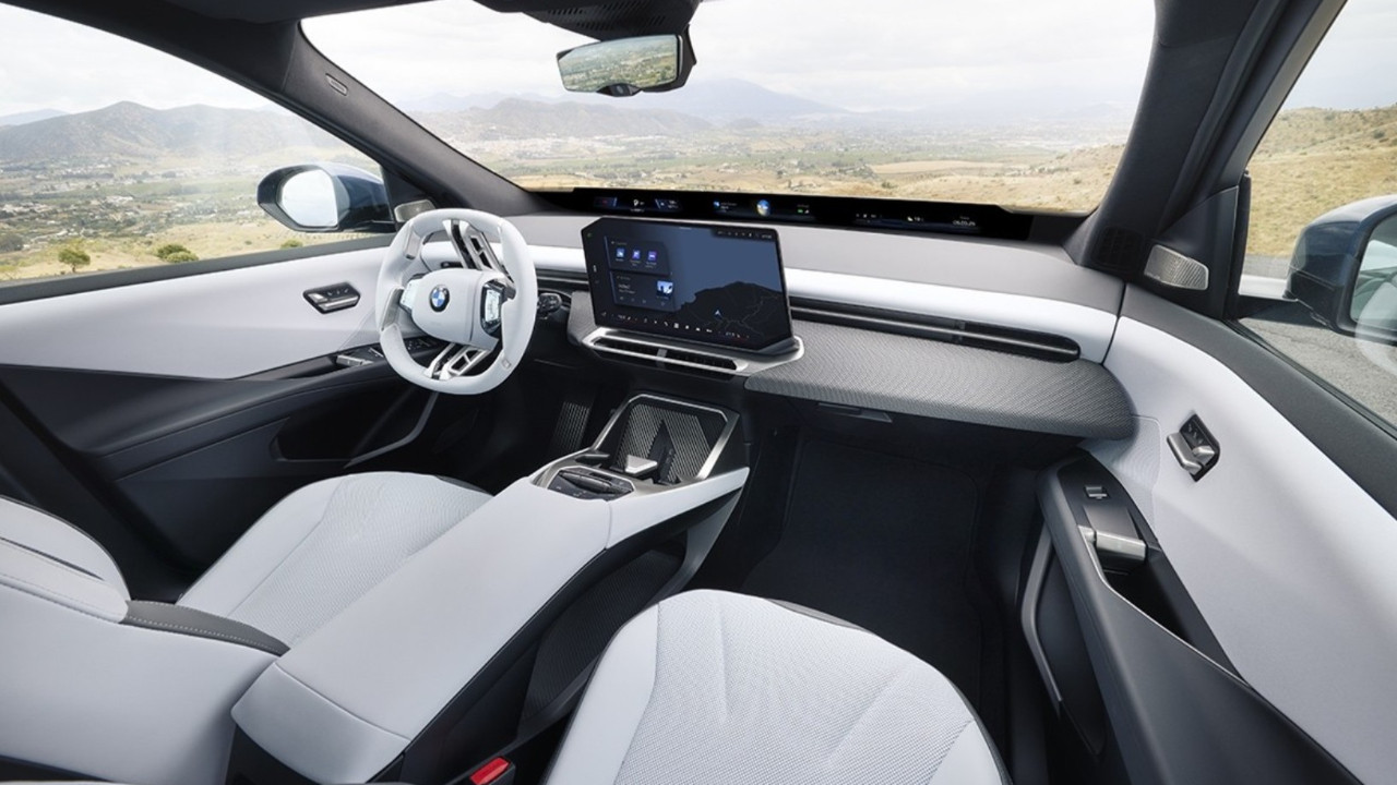 BMW'nin Yeni Dönemi: Fiziksel Düğmelere Veda Ediliyor