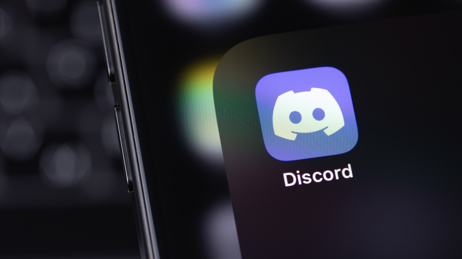 Discord'dan Kaçış: Stoat ve Element Neden En İyi Alternatifler?