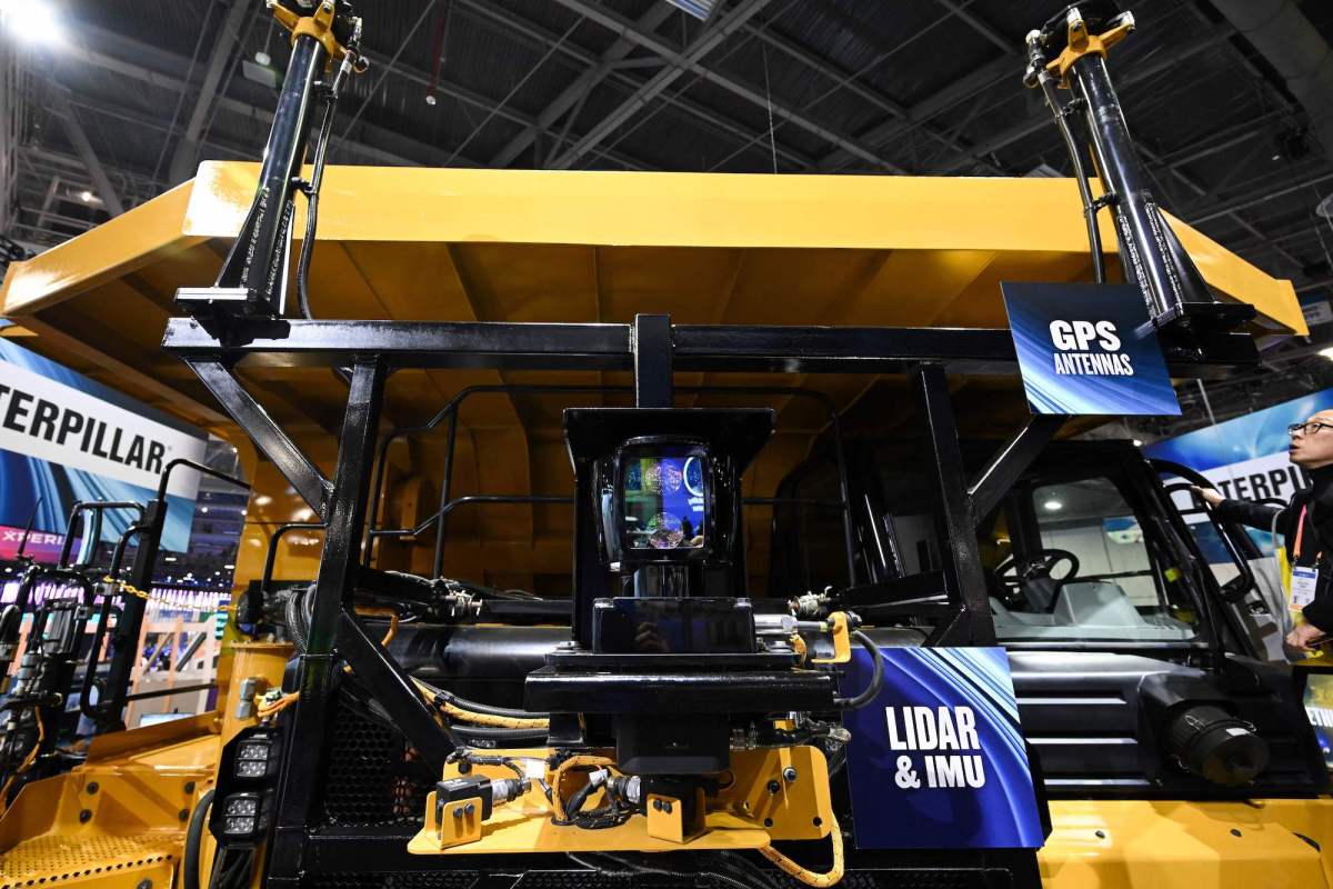 Dev Endüstriyel Dev Caterpillar: Madencilik Tecrübesiyle Yapay Zekayı Şekillendiriyor