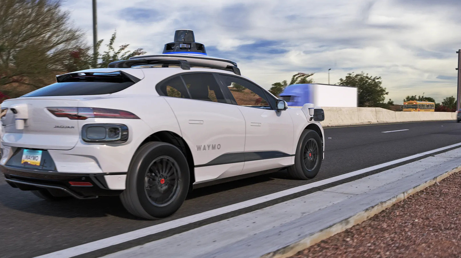 Waymo'dan Büyük Geri Çağırma: 3.800'den Fazla Robotaksi İçin Yazılım Güncellemesi