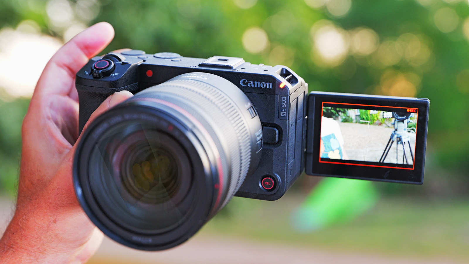Canon EOS R6 V İncelemesi: Vloggerlar İçin Profesyonel Bir Sinema Makinesi mi?