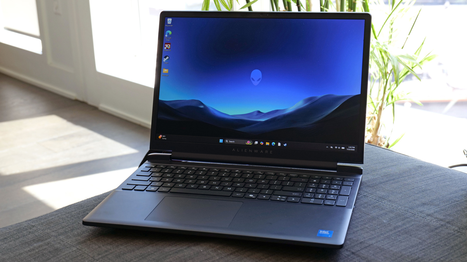 Alienware 15 İncelemesi: Bütçe Dostu Oyun Dünyasına Güçlü Bir Giriş