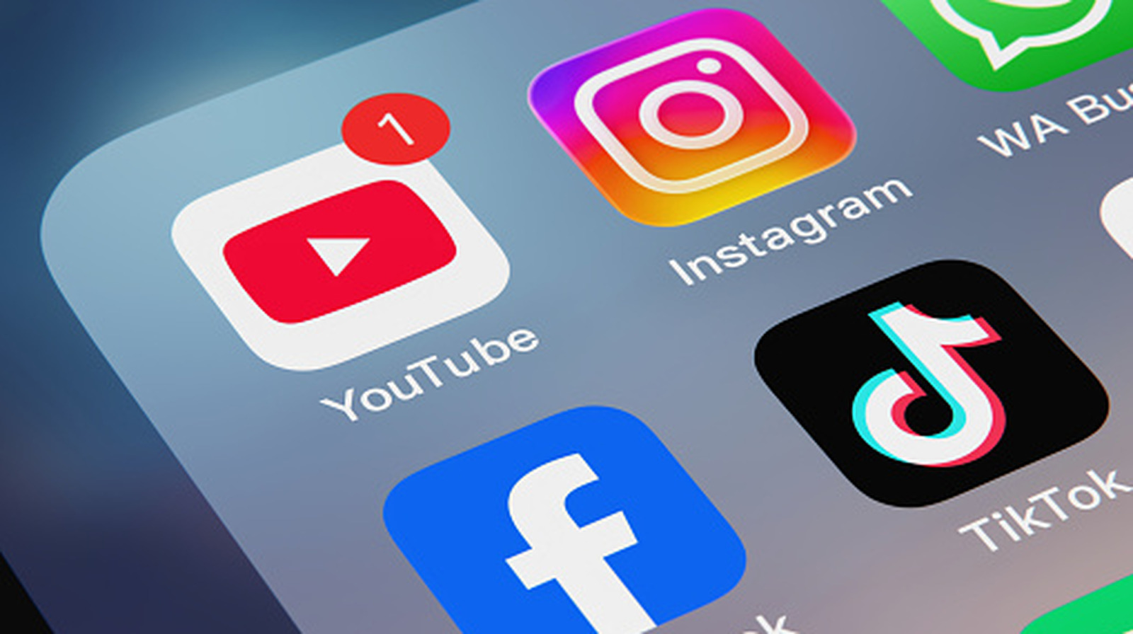 YouTube Doğrudan Mesajlaşma Özelliğini ABD'ye Taşıdı: Sosyal Deneyim Yeniden Şekilleniyor