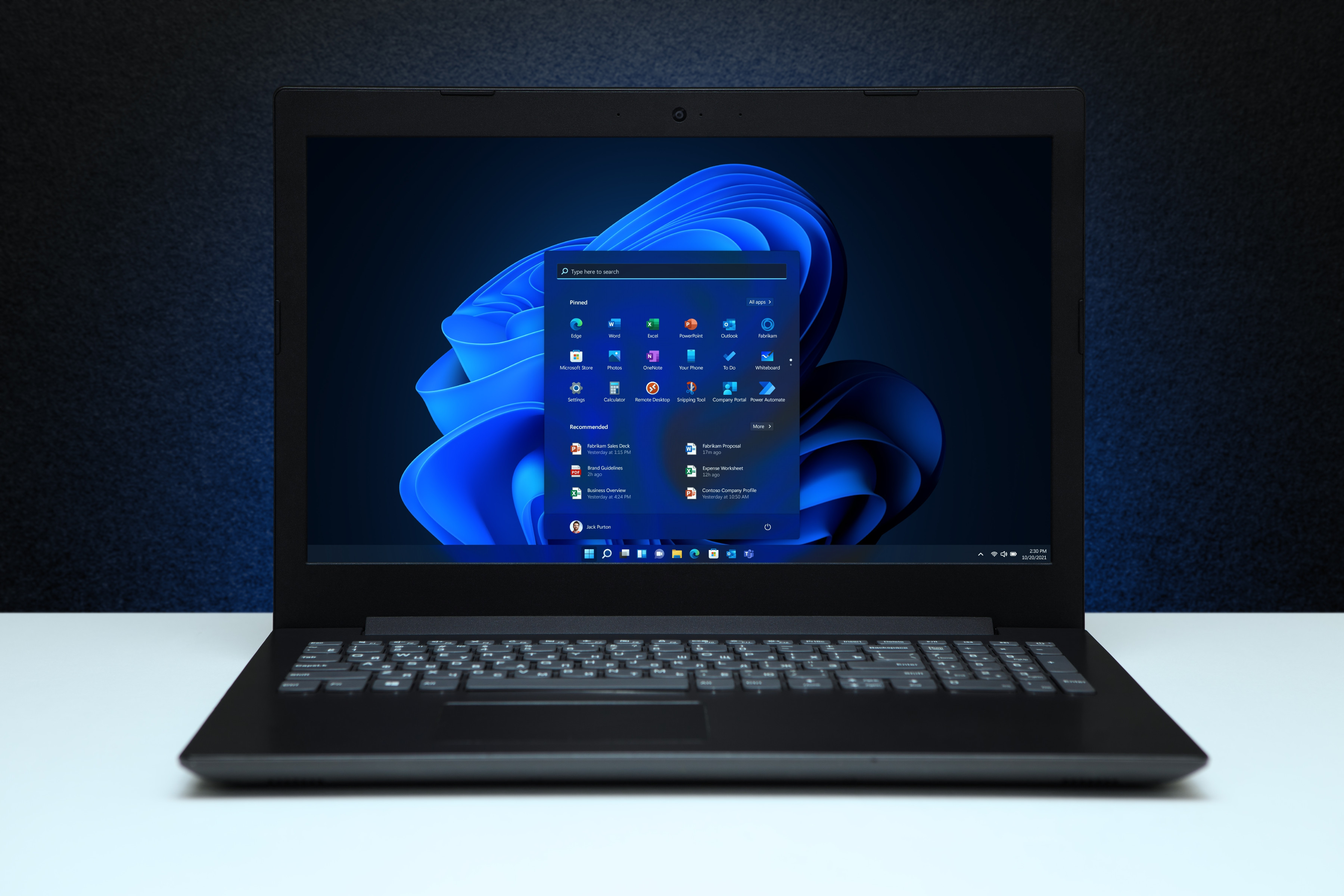 Windows 11'de Büyük Yenilik: Tek Bilgisayardan Aynı Anda İki Kulaklığa Ses Aktarımı