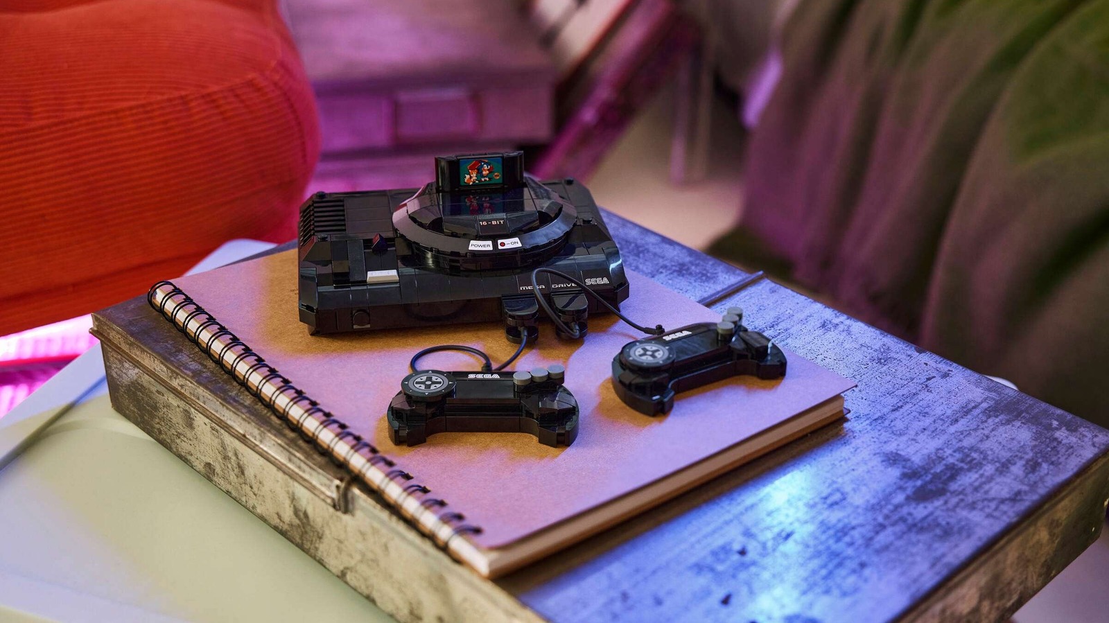 Oyun Tutkunlarına Müjde: Lego, Efsanevi Sega Genesis Konsolunu Tuğlalarla Yeniden İnşa Ediyor