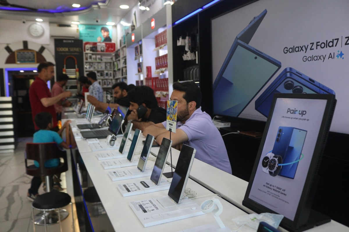 Yapay Zeka Devrimi Akıllı Telefon Fiyatlarını Nasıl Vuruyor?