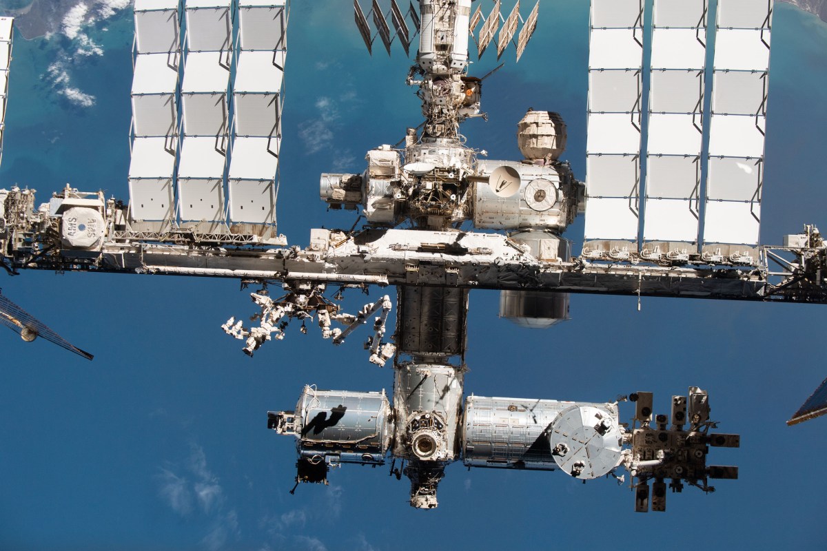 Uluslararası Uzay İstasyonu'nda Alarm: 5 Astronot SpaceX Kapsülüne Sığındı