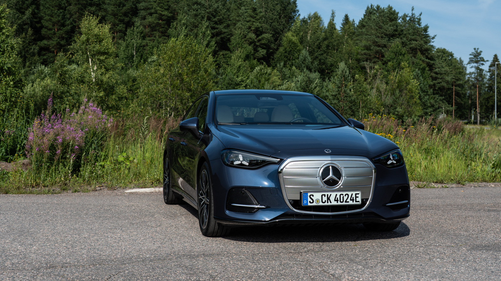 2027 Mercedes-Benz C-Class Electric: Menzil Kralı mı, Yoksa Dijital Bir Karmaşa mı?