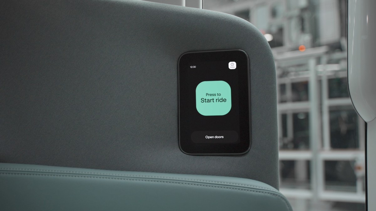 Amazon Destekli Zoox, Otonom Robotaksisini Ticari Seferler İçin Yeniledi