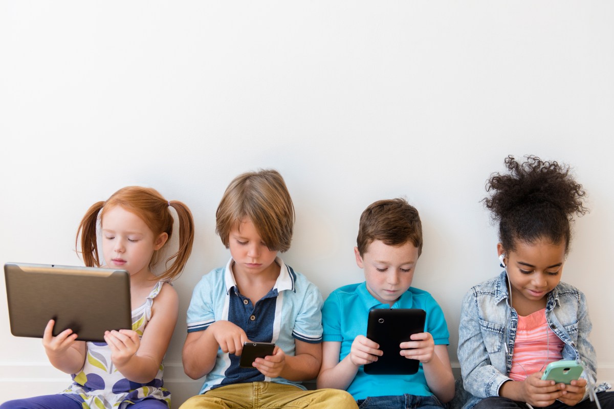 Dijital Ebeveynlikte Yeni Dönem: Çocuklar İçin En Güvenli 6 Telefon ve Cihaz