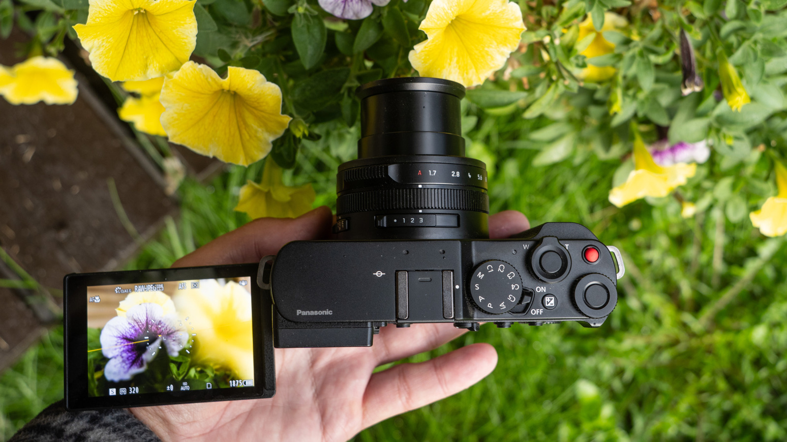 Panasonic Lumix L10 İncelemesi: Kompakt Dünyasında Hız ve Performans Dengesi