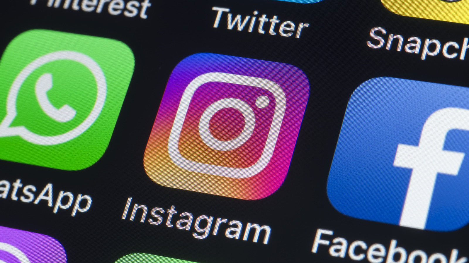 Meta'nın Deepfake Sınavı: Oversight Board'dan Sert Uyarı ve Yeni Politikalar