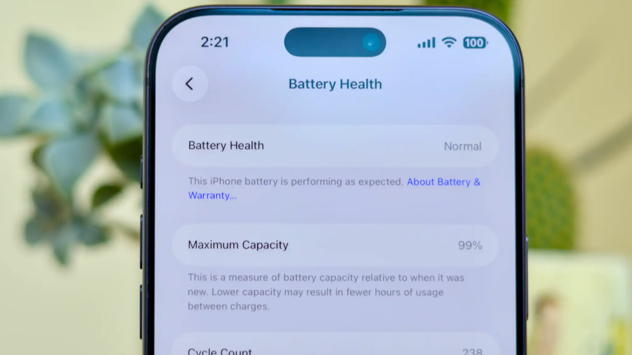 Apple'ın Gizli Projesi: iOS 27 Kodlarında Çift Bataryalı iPhone İpuçları