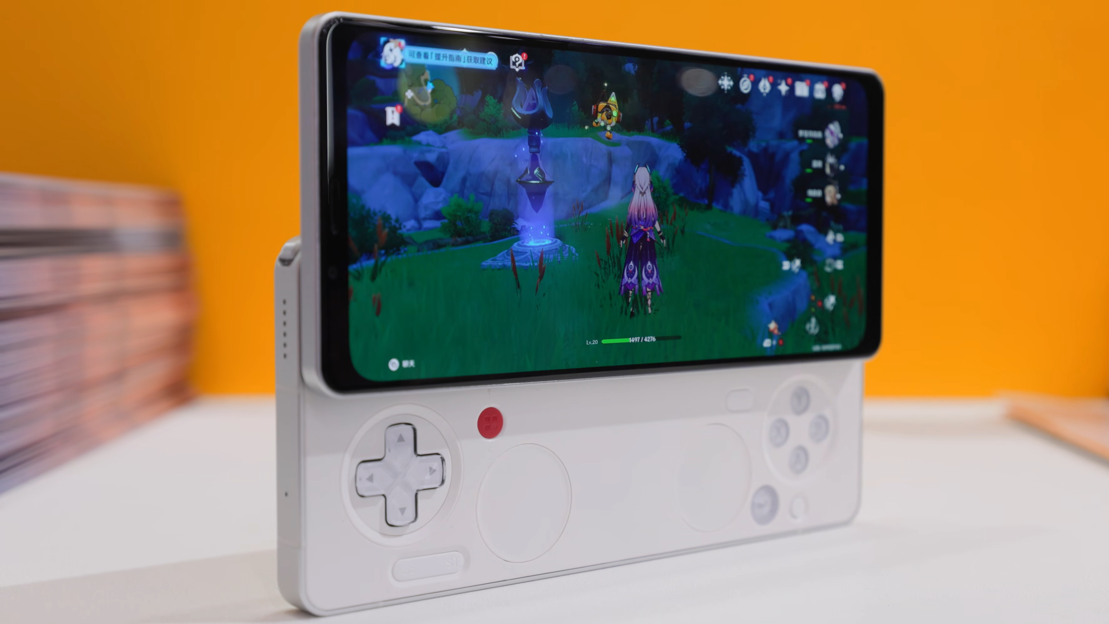 Ayaneo Pocket Play: Kayan Ekran Tasarımıyla Retro Oyun Keyfini Yeniden Yorumluyor